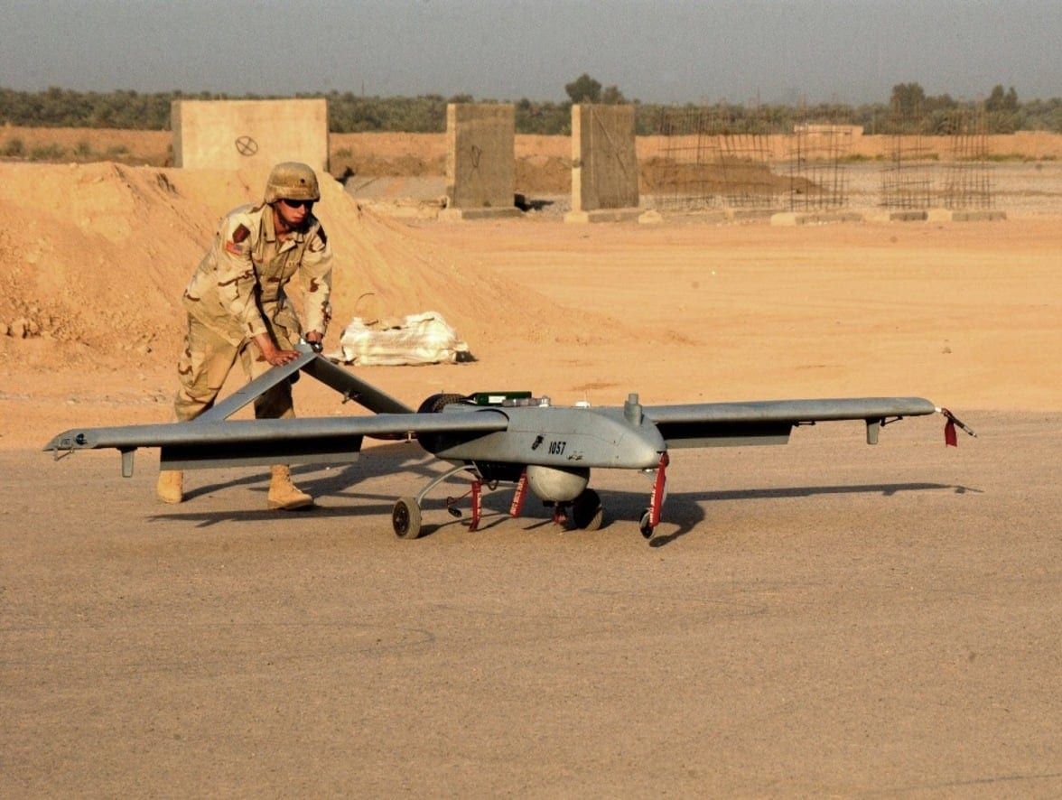 Exército testa 32 drones de ataque e reprova todos